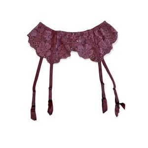 Victoria’s Secret NWT Garter Belt